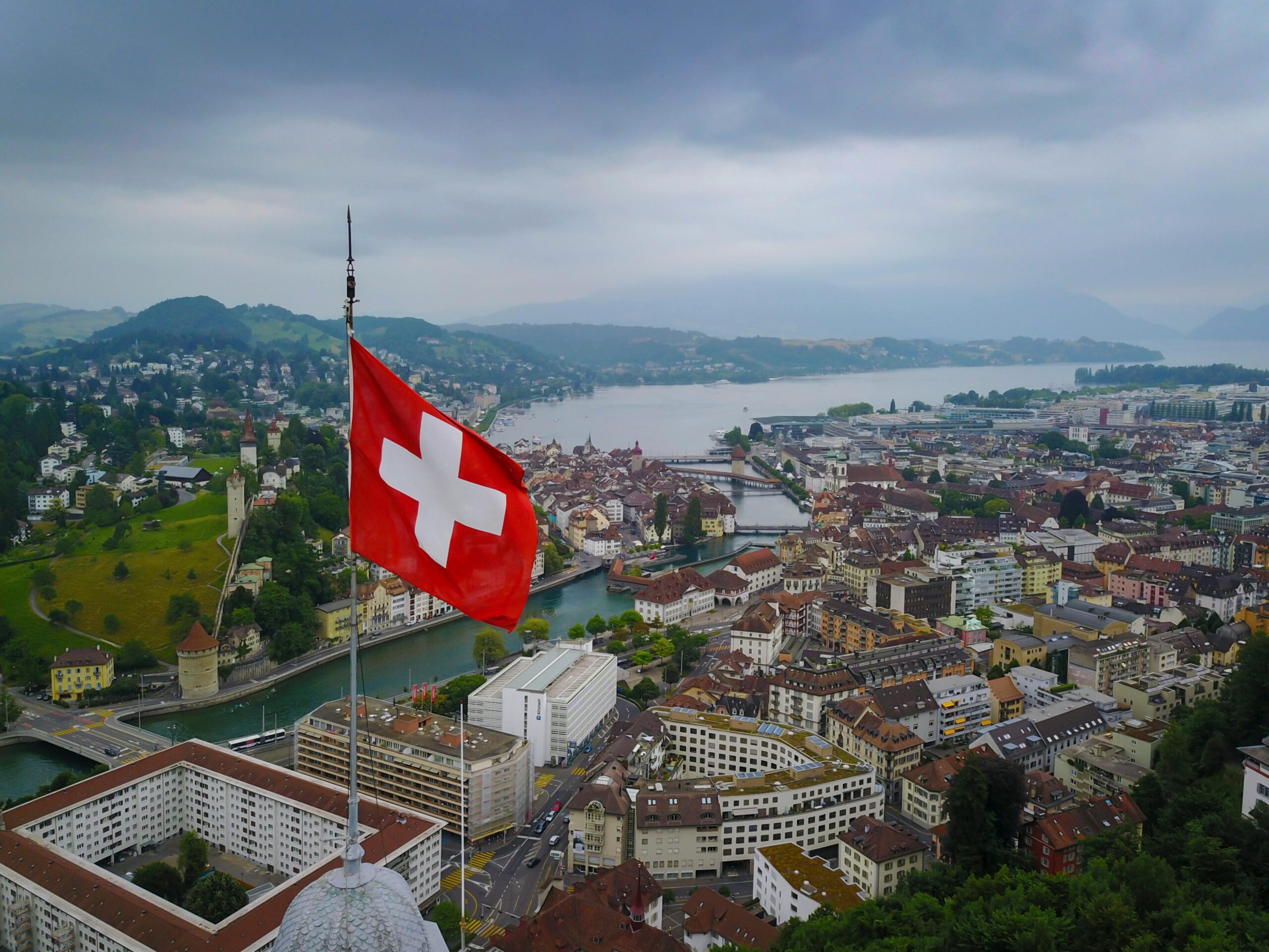 Skalis Suisse – EOR : s’implanter en Suisse sans créer de filiale