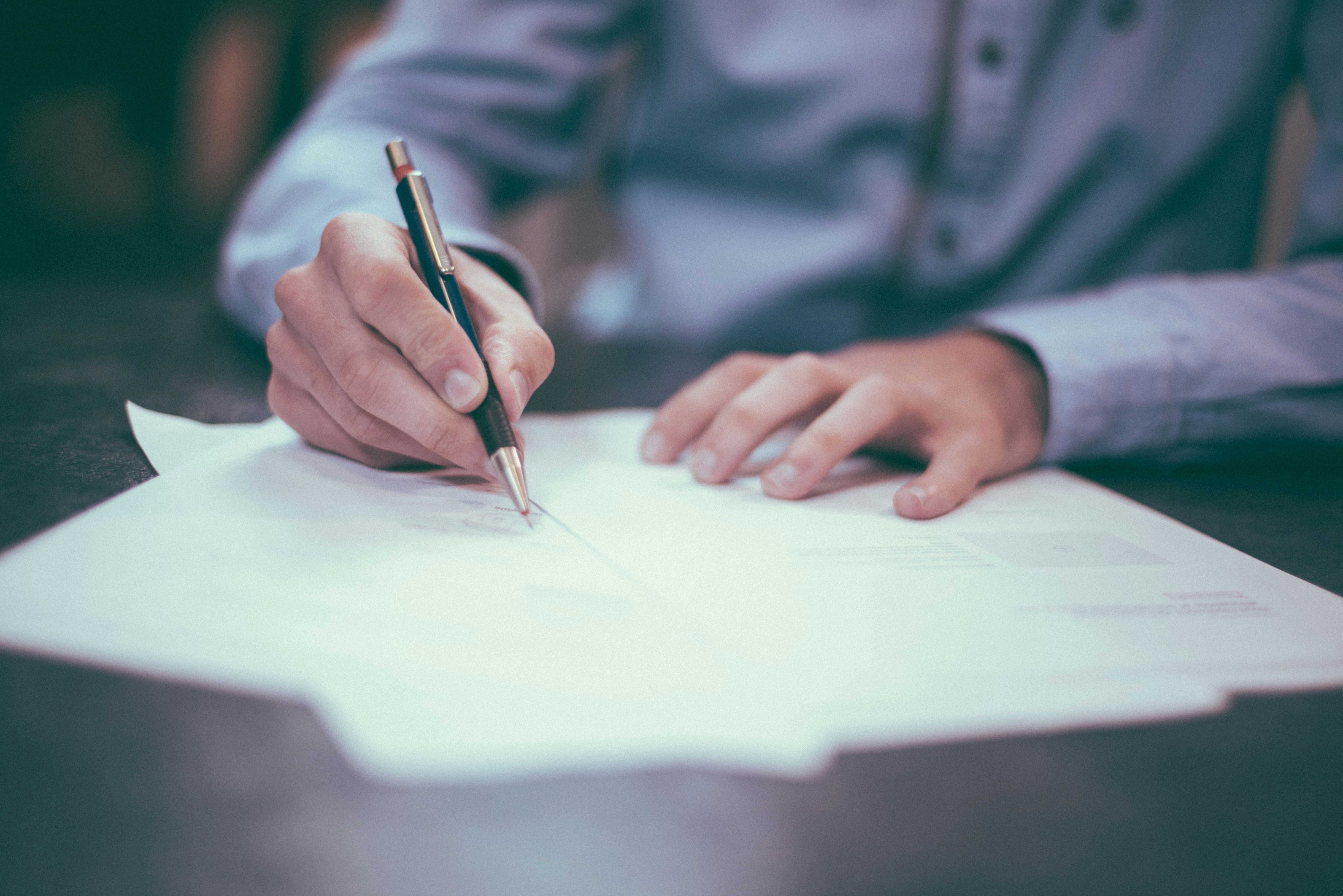 Signature de document dans un cadre professionnel